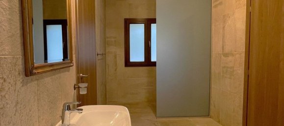 5 bedrooms House in Paphos, Cyprus No. 9876 8