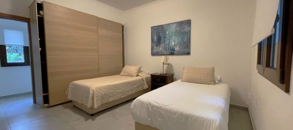 5 bedrooms House in Paphos, Cyprus No. 9876 11