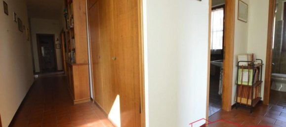6 rooms Apartment in Lucca, Italy No. 210067 13