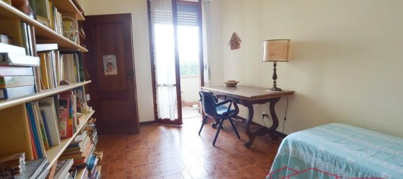 6 rooms Apartment in Lucca, Italy No. 210067 15