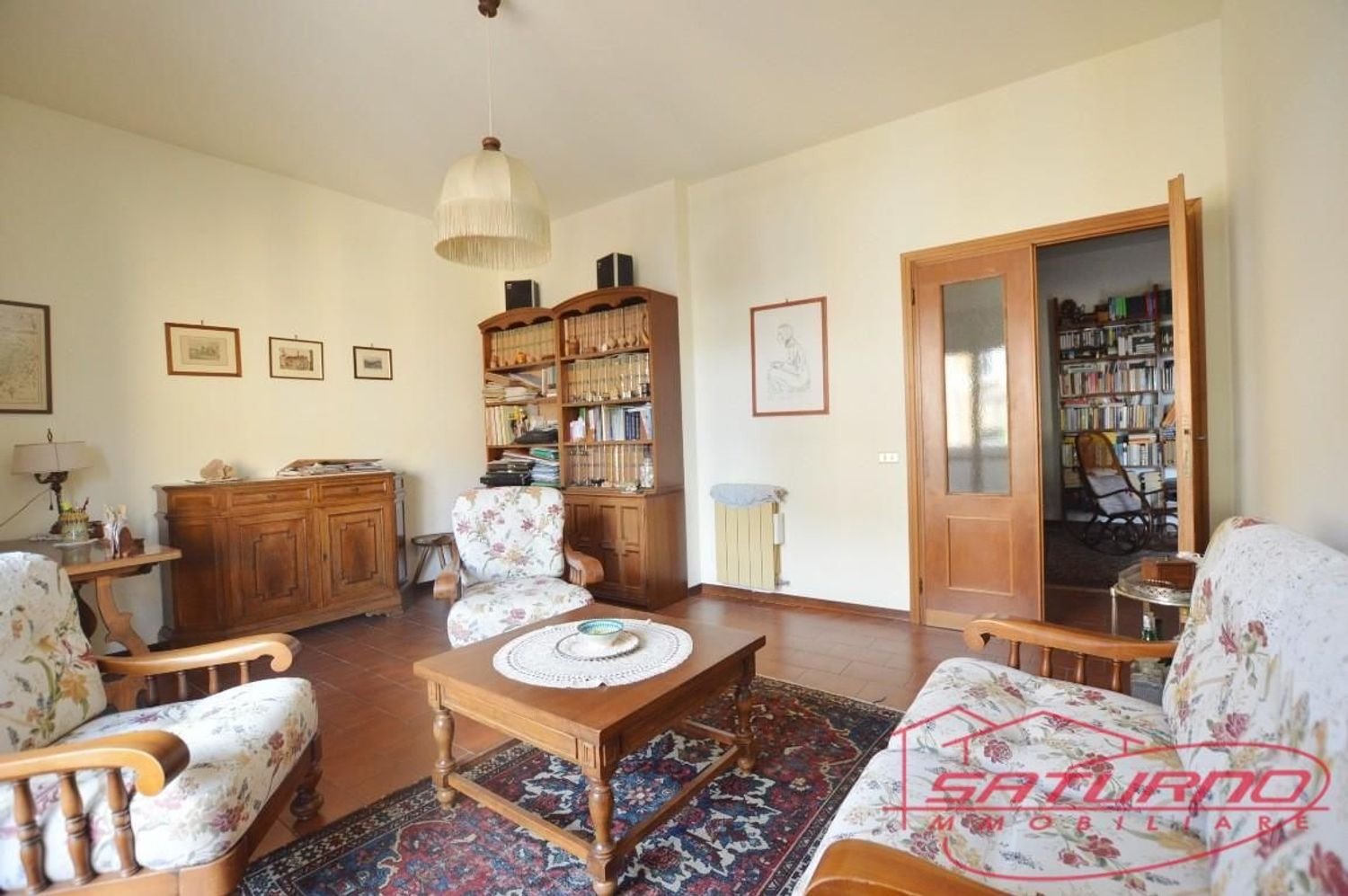 6 rooms Apartment in Lucca, Italy No. 210067