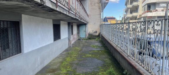 6 bedrooms Apartment in Striano, Italy No. 295782 5