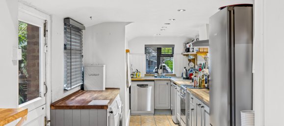 Casa T4 em Redhill, United Kingdom N.º 983 3