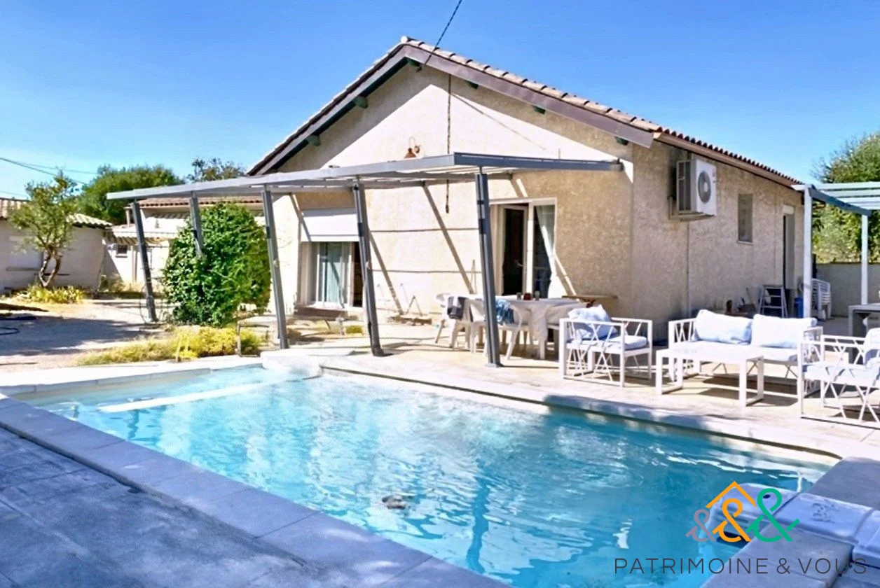 3 Schlafzimmer Villa in Beaucaire, France, Nr. 345209