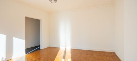2 bedrooms Apartment in Marseille, France No. 315597 3