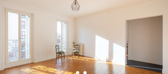 2 bedrooms Apartment in Marseille, France No. 315597 2