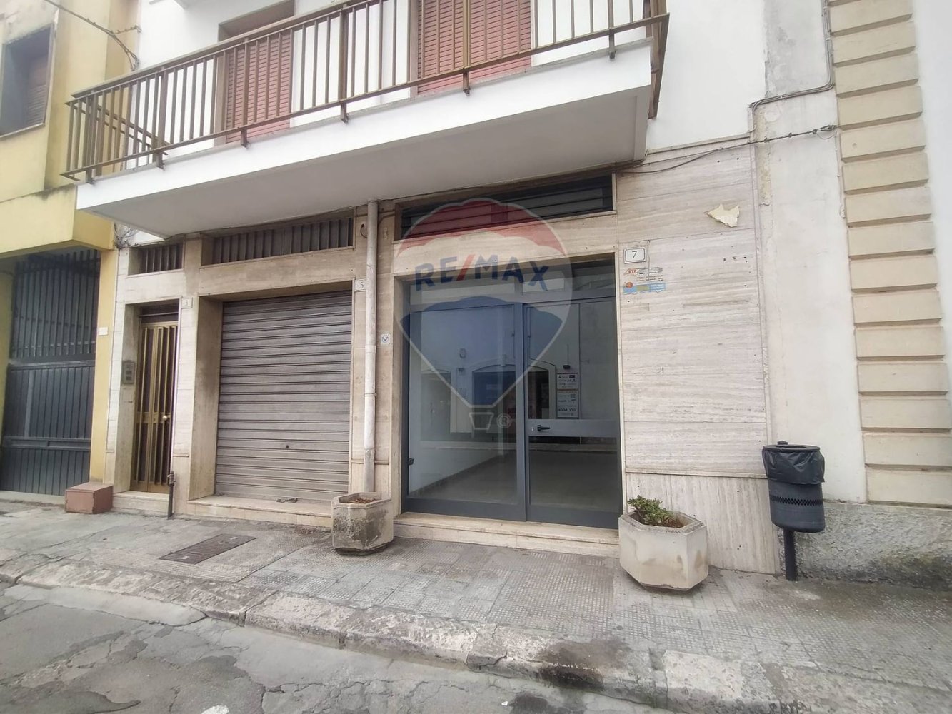 Gewerbliche Immobilie in Carmiano, Italy 55m², Nr. 289141