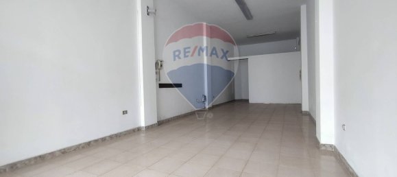 Gewerbliche Immobilie in Carmiano, Italy 55m², Nr. 289141 2
