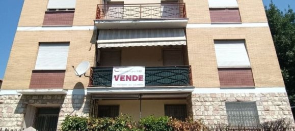 Edificio en Terni, Italy 392 m² No. 314062 2