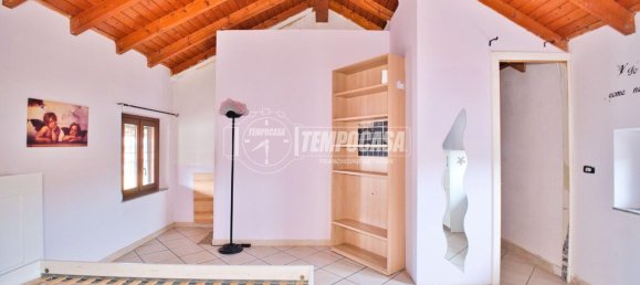3 rooms House in Cameri, Italy No. 134612 22