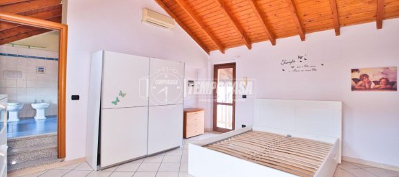 3 rooms House in Cameri, Italy No. 134612 25