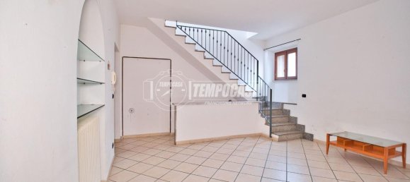 3 rooms House in Cameri, Italy No. 134612 4