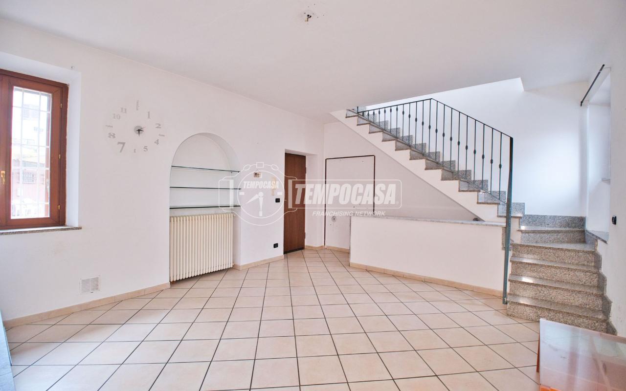 3 rooms House in Cameri, Italy No. 134612