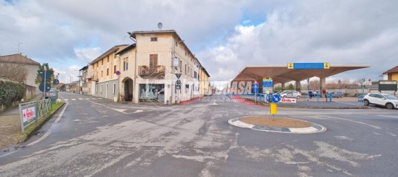 3 rooms House in Cameri, Italy No. 134612 33