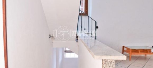 3 rooms House in Cameri, Italy No. 134612 8