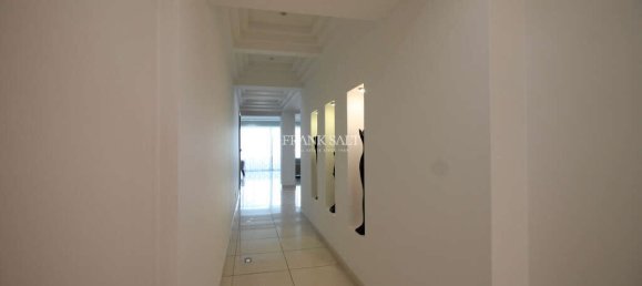 3 غرف نوم شقة في Sliema, Malta رقم 6460 5