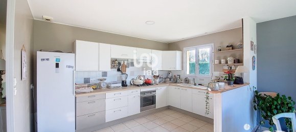 Вилла с 4 спальнями в Лешеру, Франция № 198240 3