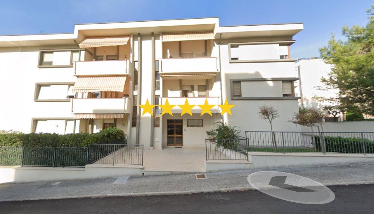 4 bedrooms Apartment in Ancona, Italy No. 370983