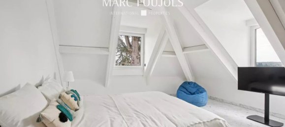 7 bedrooms Villa in Saint-Germain-en-Laye, France No. 177387 12