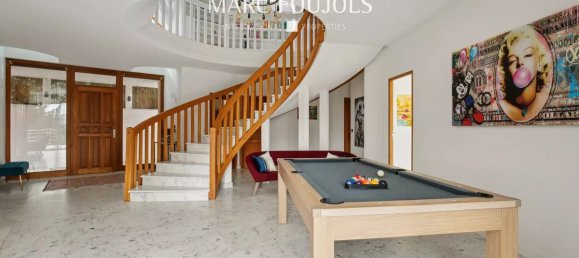 7 bedrooms Villa in Saint-Germain-en-Laye, France No. 177387 9