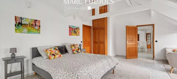 7 bedrooms Villa in Saint-Germain-en-Laye, France No. 177387 11