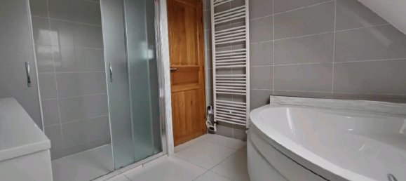 4 bedrooms House in Nesles-la-Vallee, France No. 176784 12