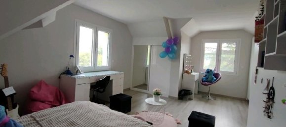 4 bedrooms House in Nesles-la-Vallee, France No. 176784 11