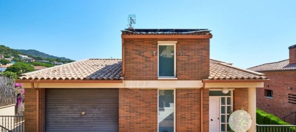 4 bedrooms House in Premia De Dalt, Spain No. 152836 5