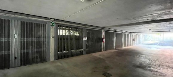Garage à Parma, Italy 25m² No. 63882 2