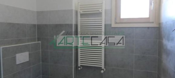 Дом с 4 комнатами в Понтедера, Италия № 20509 8