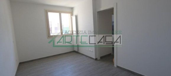 Дом с 4 комнатами в Понтедера, Италия № 20509 18