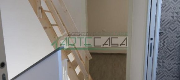 Дом с 4 комнатами в Понтедера, Италия № 20509 12