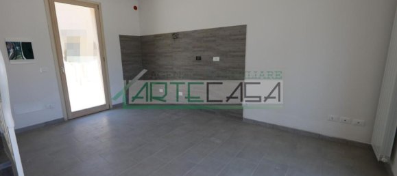 Дом с 4 комнатами в Понтедера, Италия № 20509 6