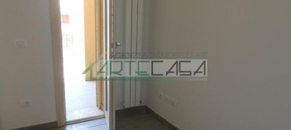 Дом с 4 комнатами в Понтедера, Италия № 20509 10