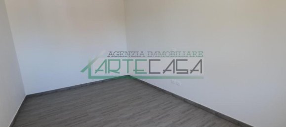 Дом с 4 комнатами в Понтедера, Италия № 20509 14