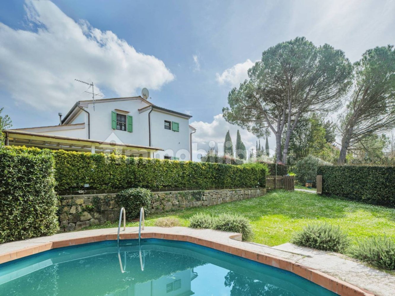 Casa de 4 dormitorios en Pisa, Italy No. 123019