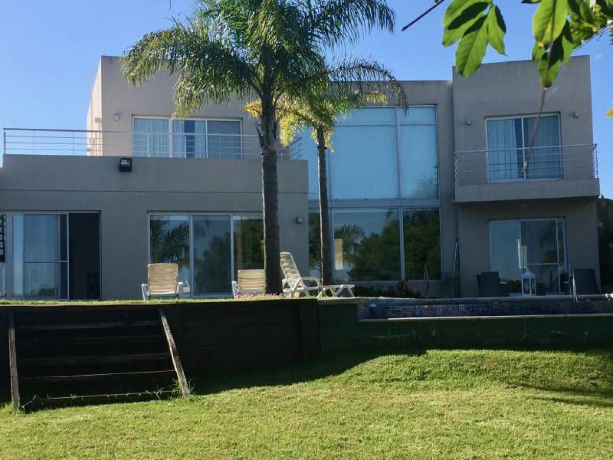 5 bedrooms House in Tigre, Argentina No. 58224