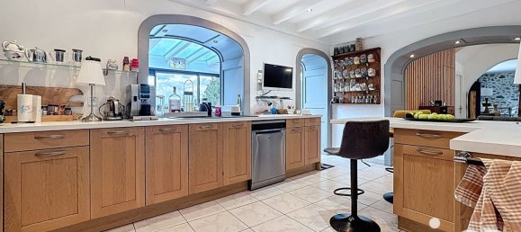 3 bedrooms Castles in Haute-Savoie, France No. 319278 13