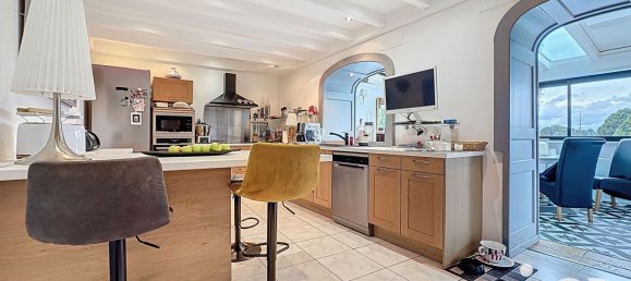 3 bedrooms Castles in Haute-Savoie, France No. 319278 12