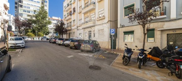 3 Schlafzimmer Wohnung in Oeiras, Portugal, Nr. 349879 2