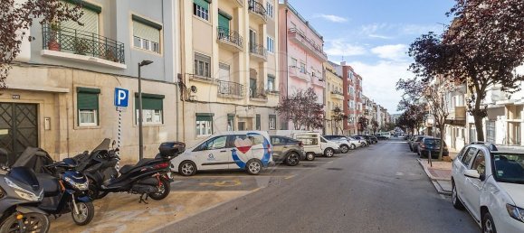 3 Schlafzimmer Wohnung in Oeiras, Portugal, Nr. 349879 3