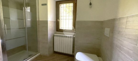 3 bedrooms House in Trescore Balneario, Italy No. 373650 7