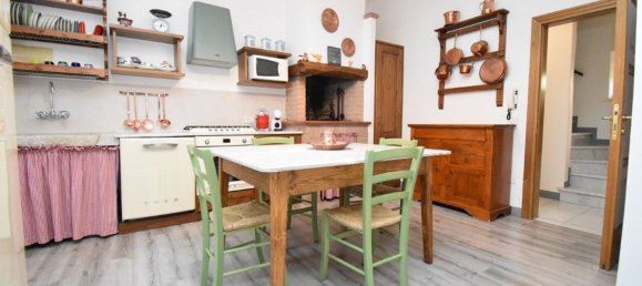 7 bedrooms House in Pietrasanta, Italy No. 369843 4