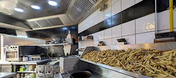 55m² Commercial property in Thionville, France No. 304729 6