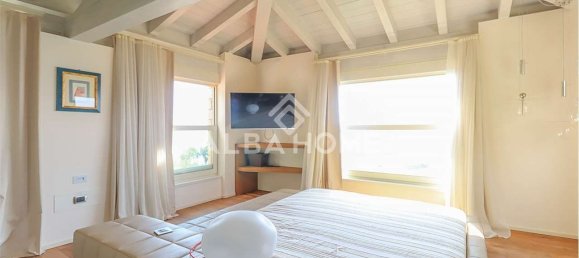 3 bedrooms Villa in Salò, Italy No. 102408 2