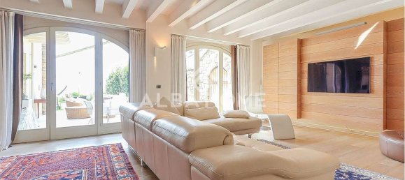 3 bedrooms Villa in Salò, Italy No. 102408 7