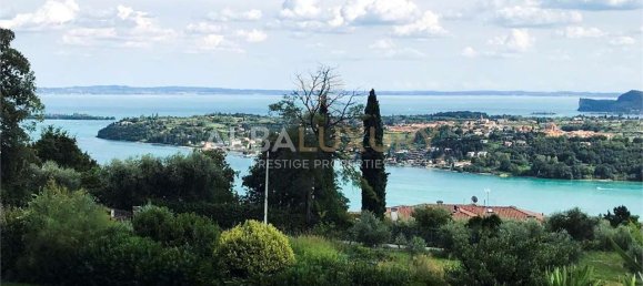 3 bedrooms Villa in Salò, Italy No. 102408 17