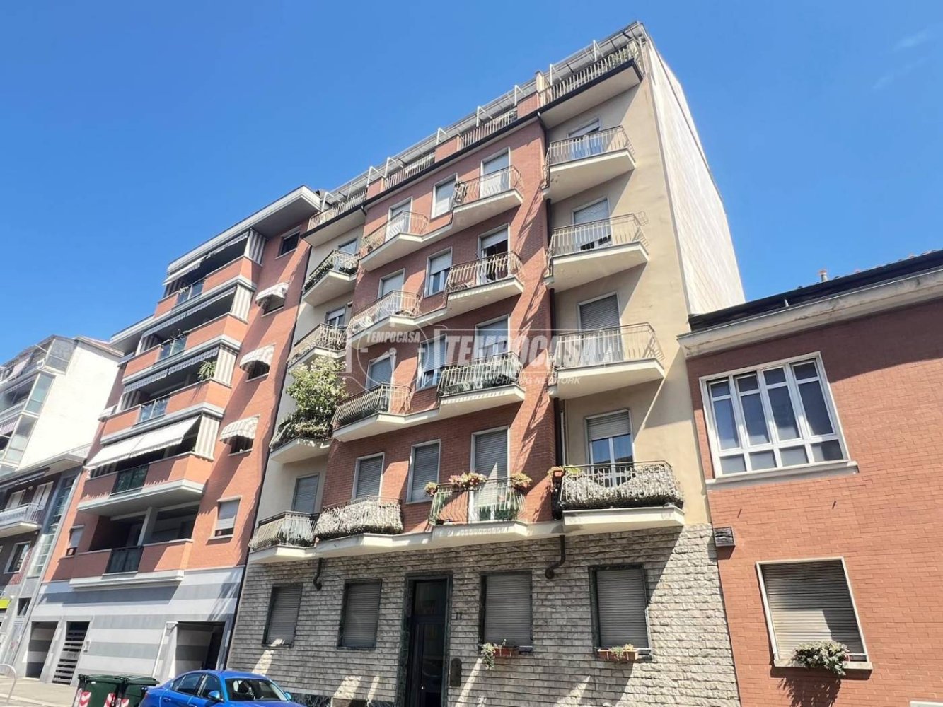1 bedroom Apartment in Turin, Italy No. 301619