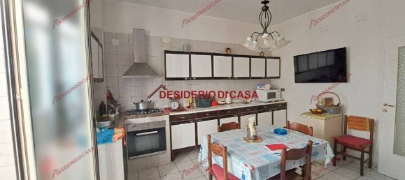 3 bedrooms Apartment in Palermo, Italy No. 45546 7