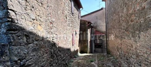 4 Schlafzimmer Haus in Talla, Italy, Nr. 137120 2